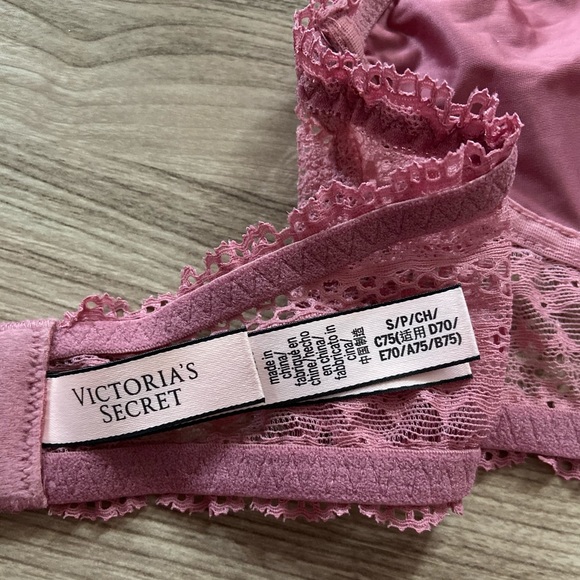 Victoria’s Secret lace bralette - Picture 5 of 5